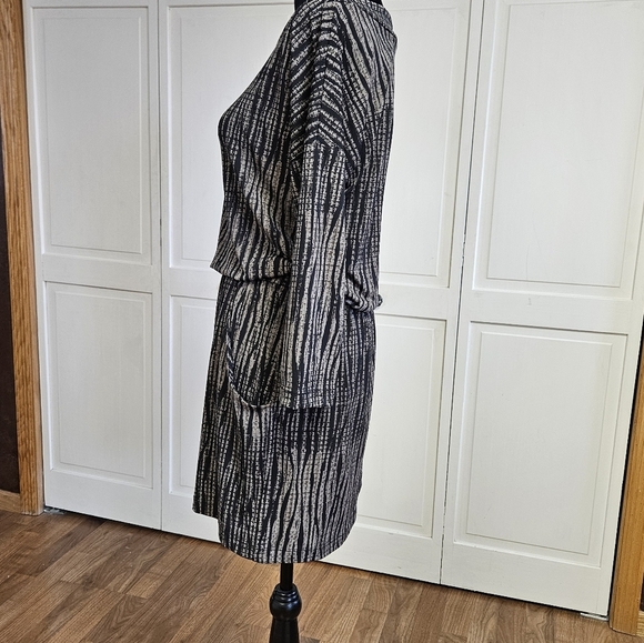 Peyton Jensen women's medium mini pull over dress - Picture 3 of 7